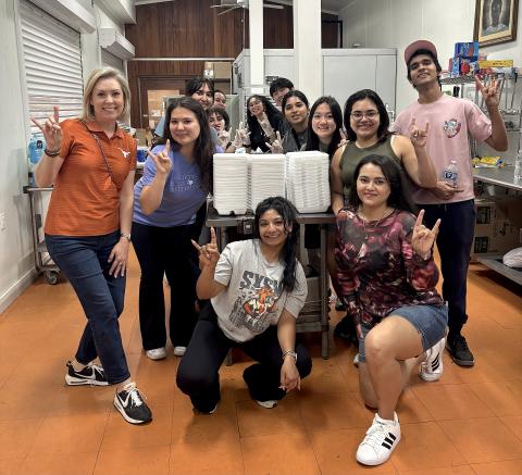Students in New Orleans participating in the Alternative Breaks 