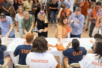 UT Staff assisting parents during family orientation